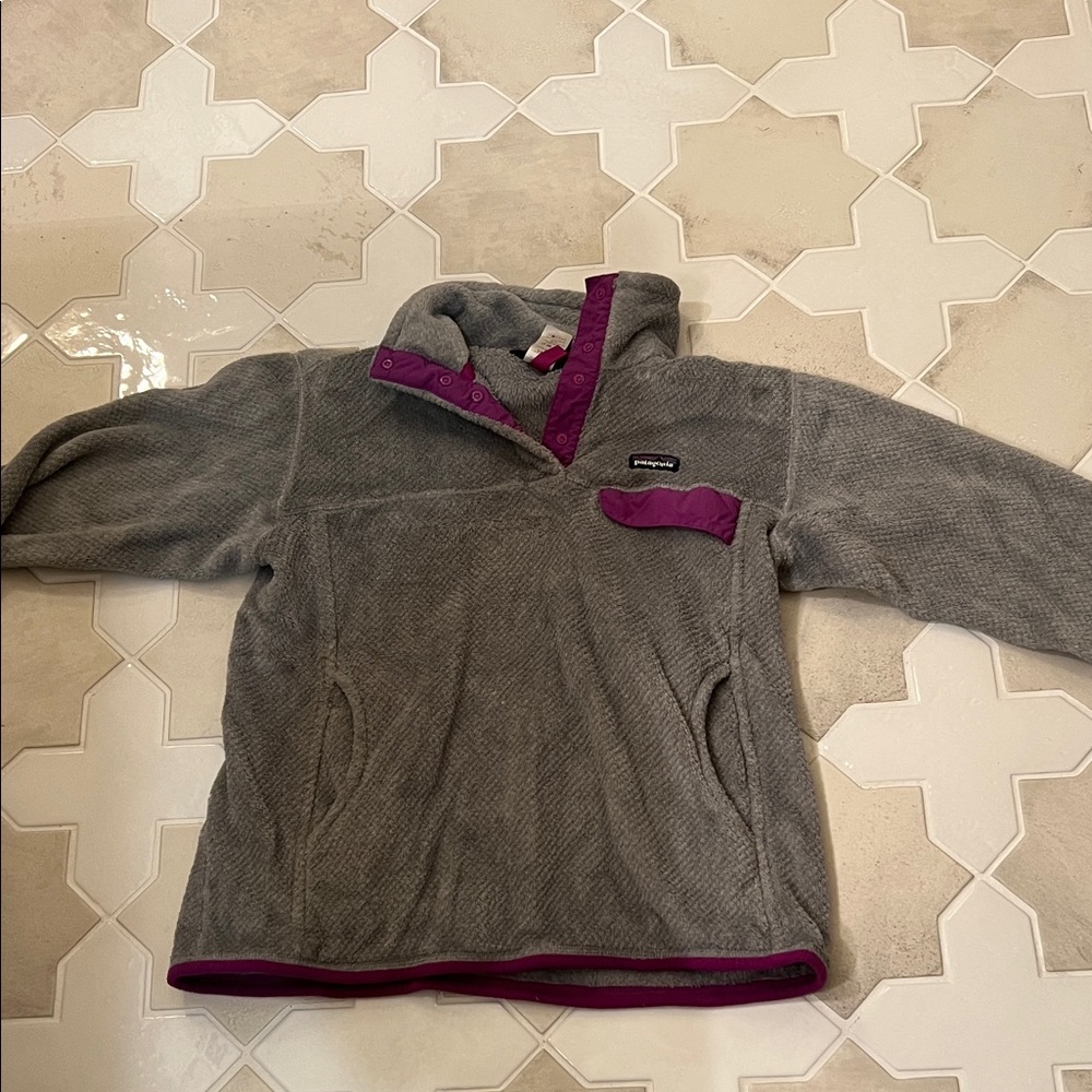 Patagonia purple gray fleece M